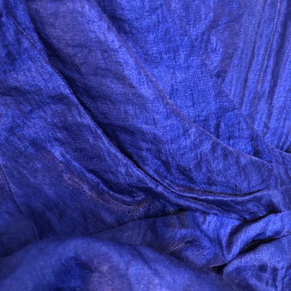 Gorgeous sapphire blue dress. Size 4. Hardly worn. - Picture 7 of 9